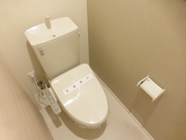 トイレ　WC　温水洗浄便座