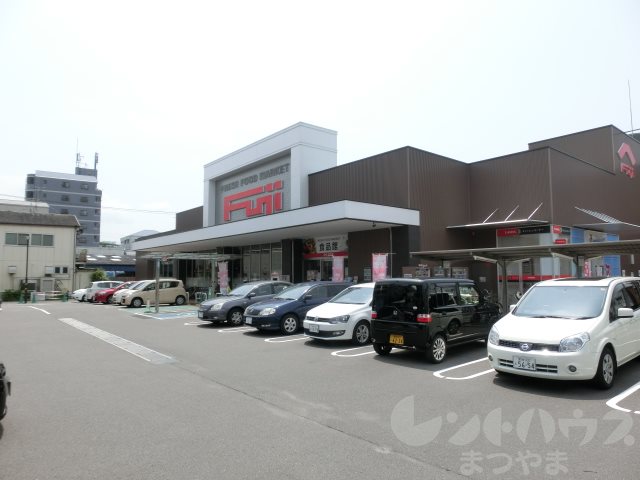 ショッピングセンター　フジ立花店（ショッピングセンター）まで717m