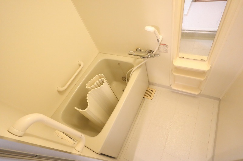 バス・シャワールーム　※別部屋反転タイプ