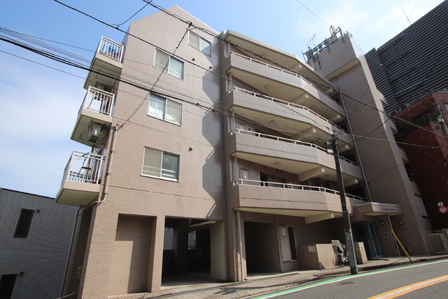 建物外観　★「東中野」駅徒歩２分・通勤買物に便利な好立地★