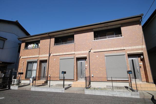 建物外観　落ち着いた雰囲気の外観です