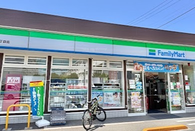 コンビニ　ファミリーマート 杉並松ノ木一丁目店（コンビニ）まで947m