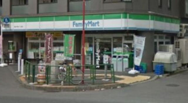 コンビニ　ファミリーマート高井戸西一丁目店（コンビニ）まで311m