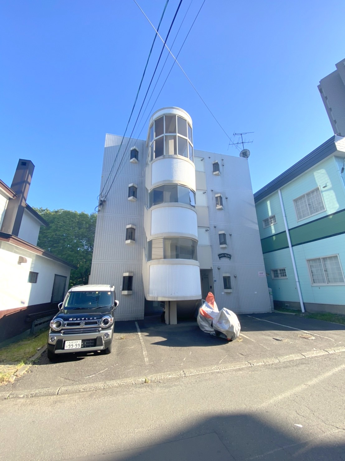 駐車場　前面が駐車場になります♪