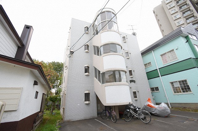 建物外観　ビッグひばりヶ丘店ではオンライン内覧を実施中♪