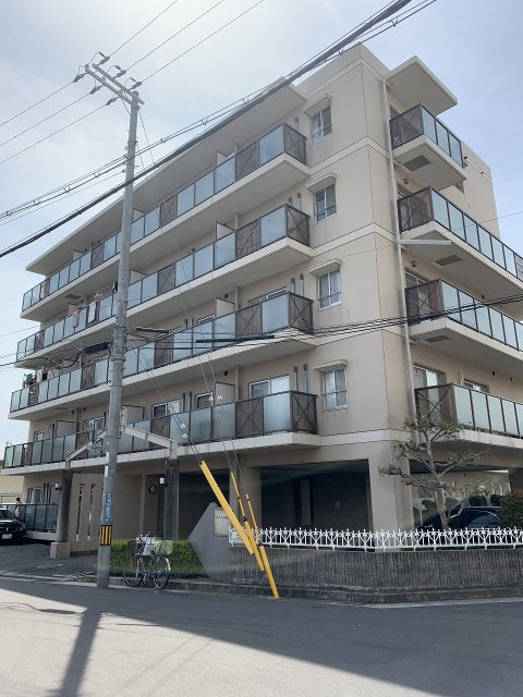 建物外観　カメラ付きインターホンついてます☆