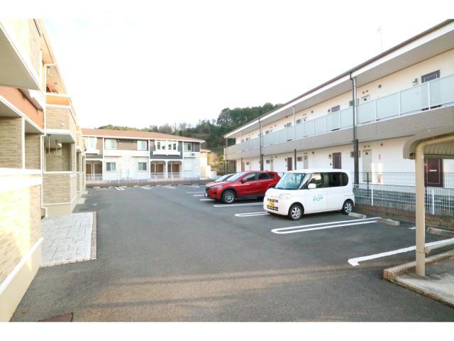 駐車場　駐車場