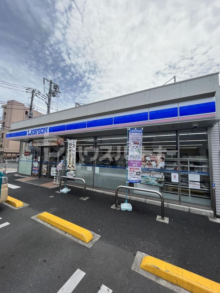 コンビニ　ローソン板橋二丁目店（コンビニ）まで180m