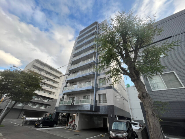 建物外観　札幌市中央区北７条西「グランメール北７条」