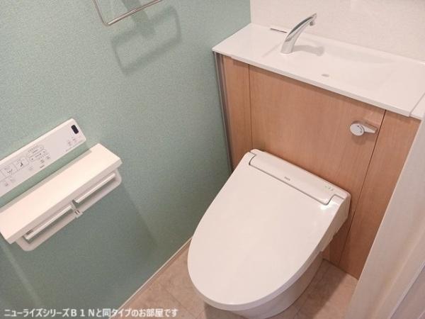 近鉄南大阪線 古市駅 徒歩8分 2階建 新築のトイレ写真