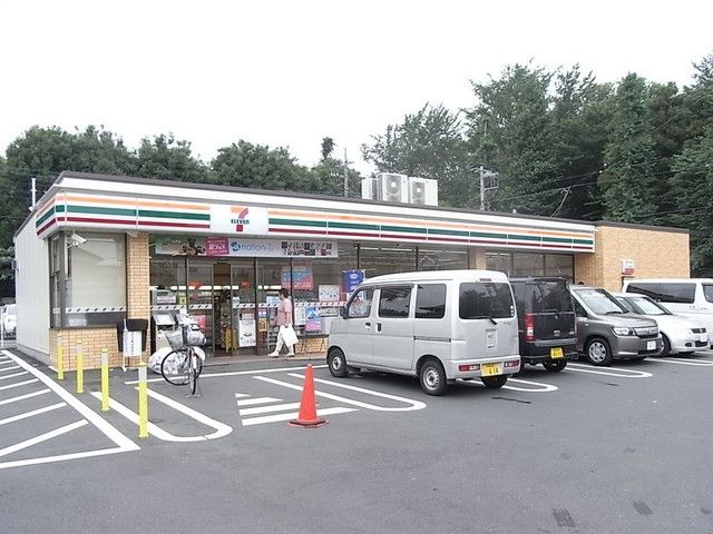 コンビニ　セブンイレブン（コンビニ）まで250m