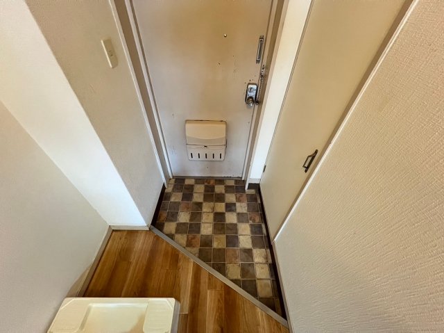 玄関　リバーハイツ納屋橋