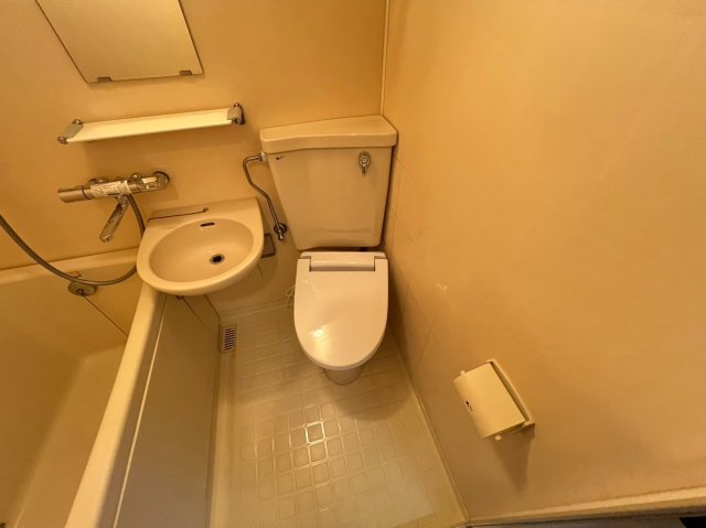 トイレ　リバーハイツ納屋橋
