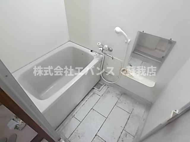 バス・シャワールーム　ゆったり過ごせるお風呂です