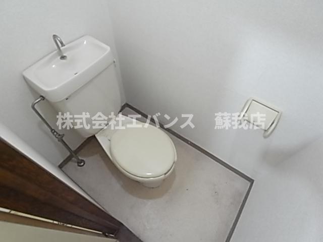 トイレ　落ち着いたトイレです