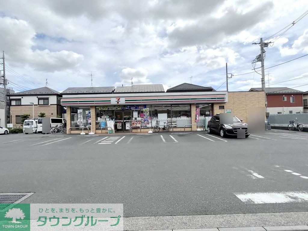 コンビニ　セブンイレブンさいたま曲本3丁目店（コンビニ）まで400m