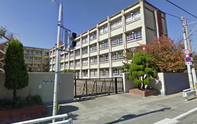 中学校　門真市立第七中学校（中学校）まで1366m
