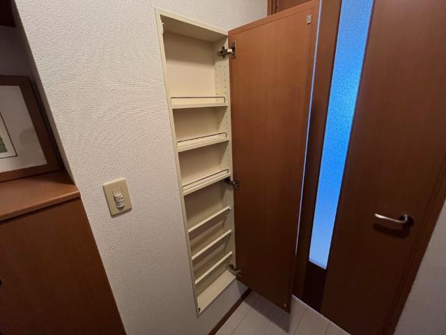 玄関　玄関収納