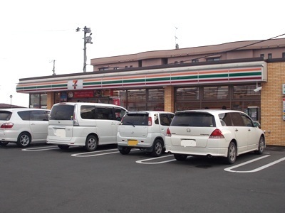 コンビニ　セブンイレブン奥州水沢中学校前（コンビニ）まで950m
