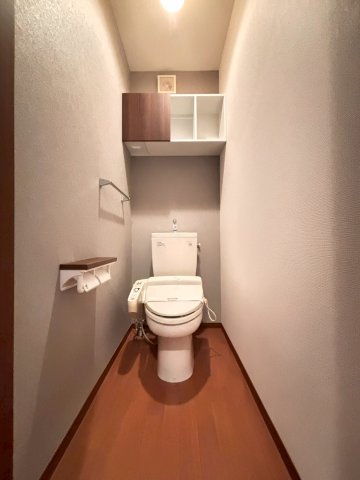 トイレ　別号室の画像です。ご参考下さい。