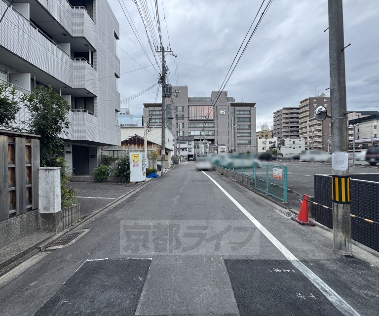 建物外観　・建築中