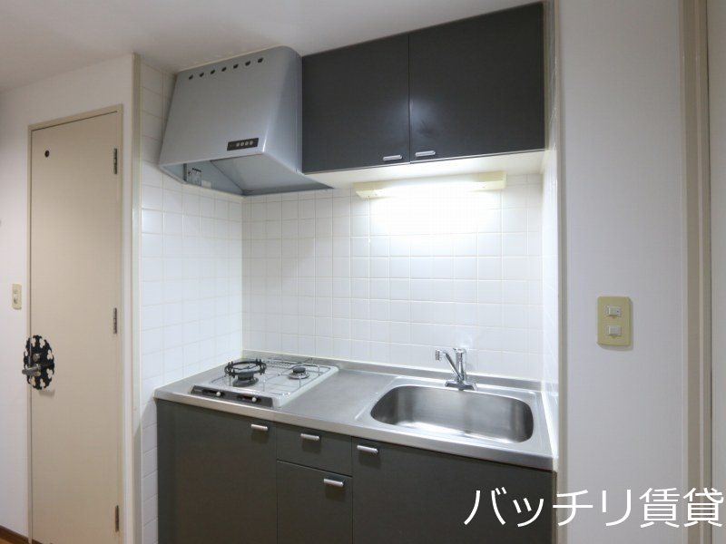 キッチン　別号室タイプの為、現状を優先いたします