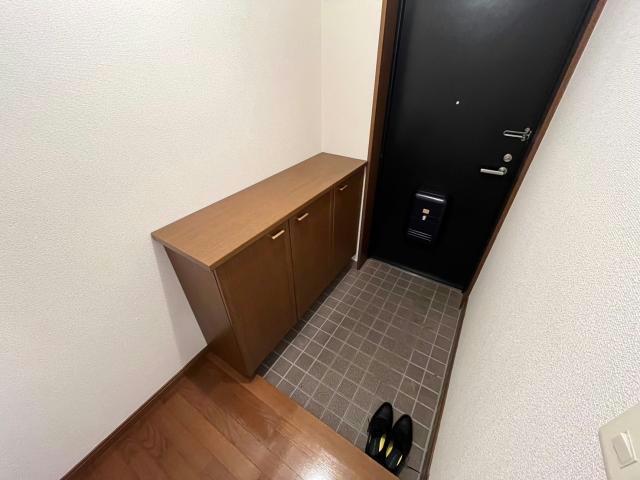 玄関　別号室・同型タイプ