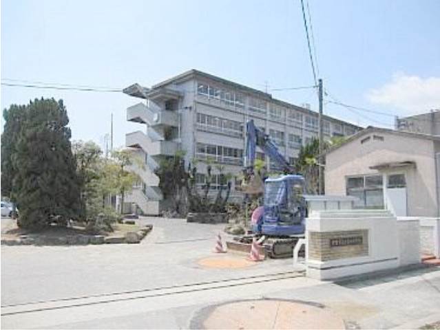 中学校　玉島西中学校（中学校）まで1982m
