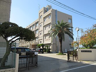中学校　堺市立泉ケ丘東中学校（中学校）まで1646m