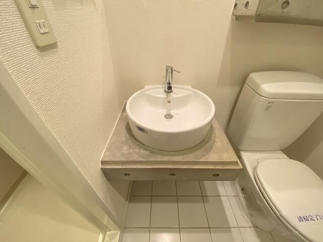 洗面設備　脱衣スペースもあります