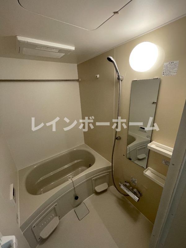 バス・シャワールーム　ゆったり過ごせるお風呂です