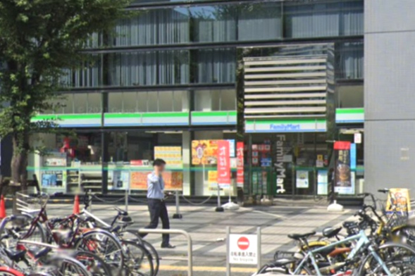コンビニ　ファミリーマート 丸の内駅北店（コンビニ）まで244m