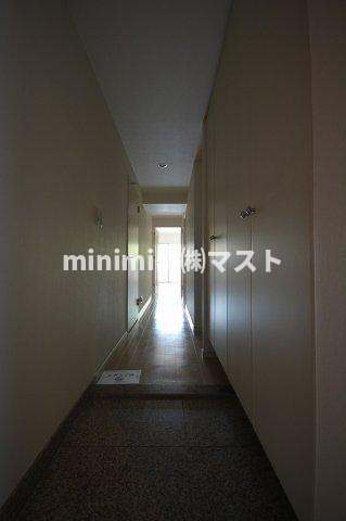 アーデン上本町の玄関写真