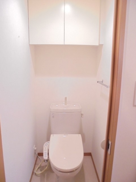 トイレ　※同仕様写真含む
