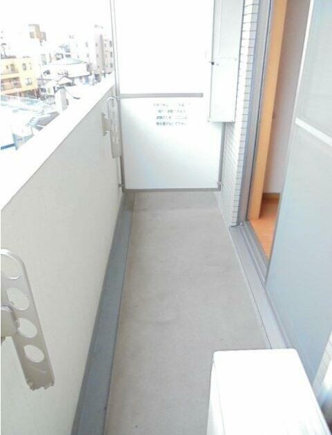 バルコニー　※同仕様写真含む