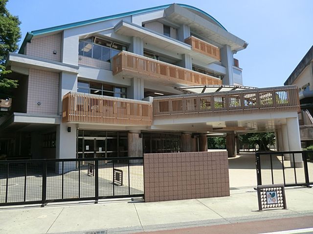 小学校　土浦市立真鍋小学校（小学校）まで1700m