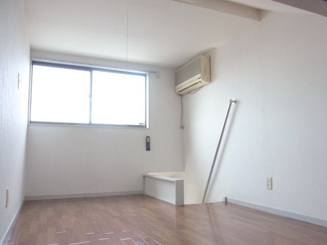 その他設備　★窓付きロフト★