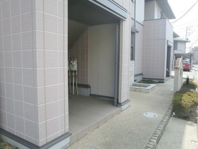 エントランス　★お問い合わせはタウンハウジング祖師ヶ谷大蔵店まで★