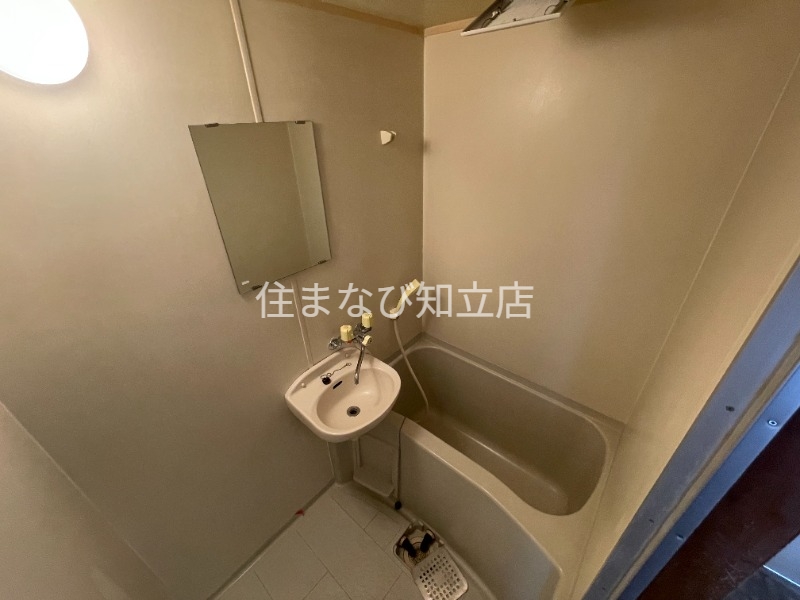 バス・シャワールーム　同型別部屋写真