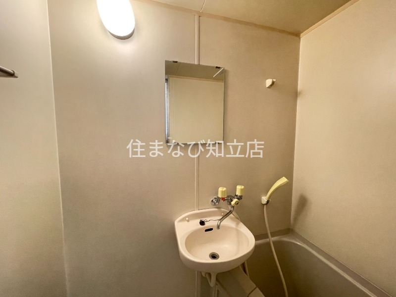洗面設備　同型別部屋写真