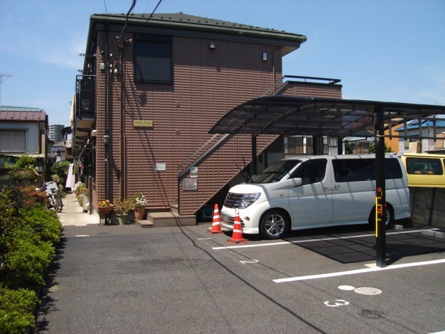 建物外観　２階建て軽量鉄骨アパートです