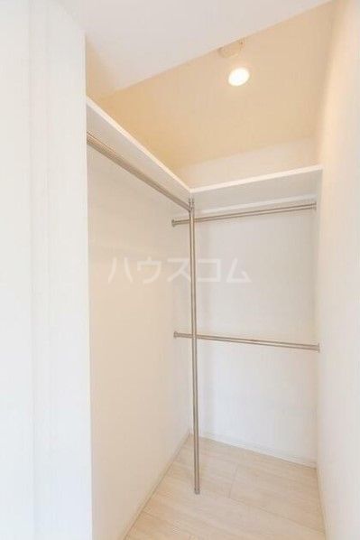 コンフォリア・リヴ西葛西の内装写真