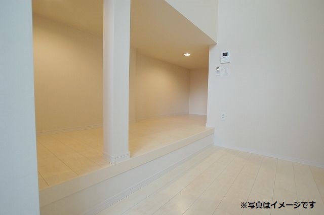 ＪＲ豊肥本線 南熊本駅 徒歩11分 2階建 築10年の居間写真