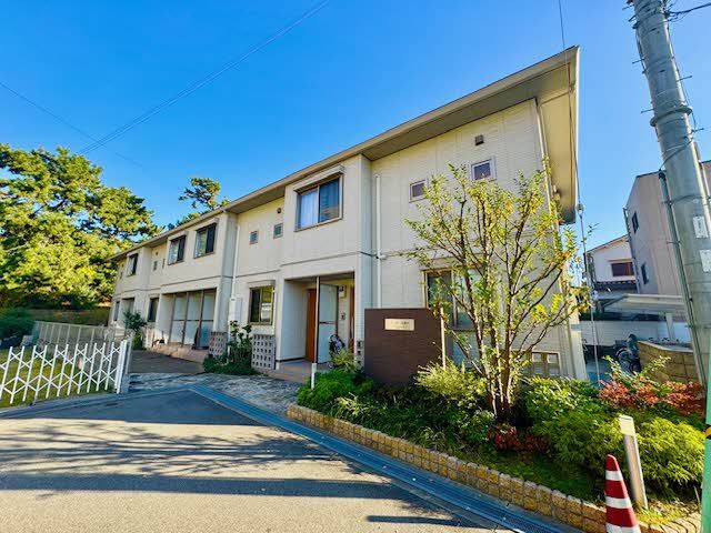 建物外観　積水ハウス施工の賃貸住宅です。