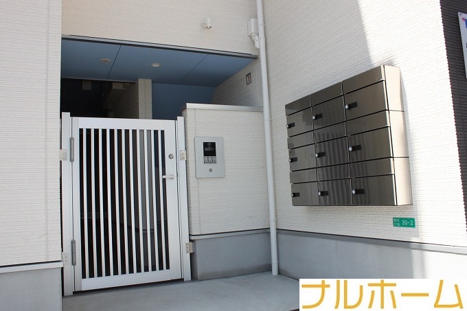地下鉄谷町線 八尾南駅 徒歩8分 3階建 築9年の外観写真