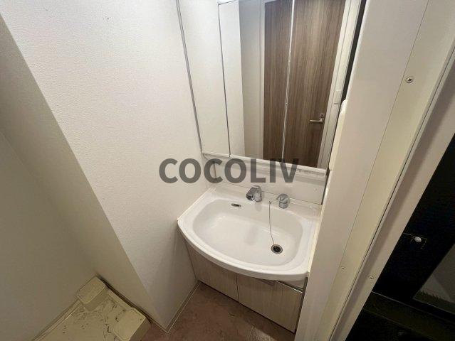 洗面設備　同物件別部屋写真