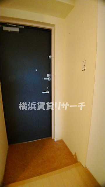 アンビエンテ横浜鴨居の玄関写真