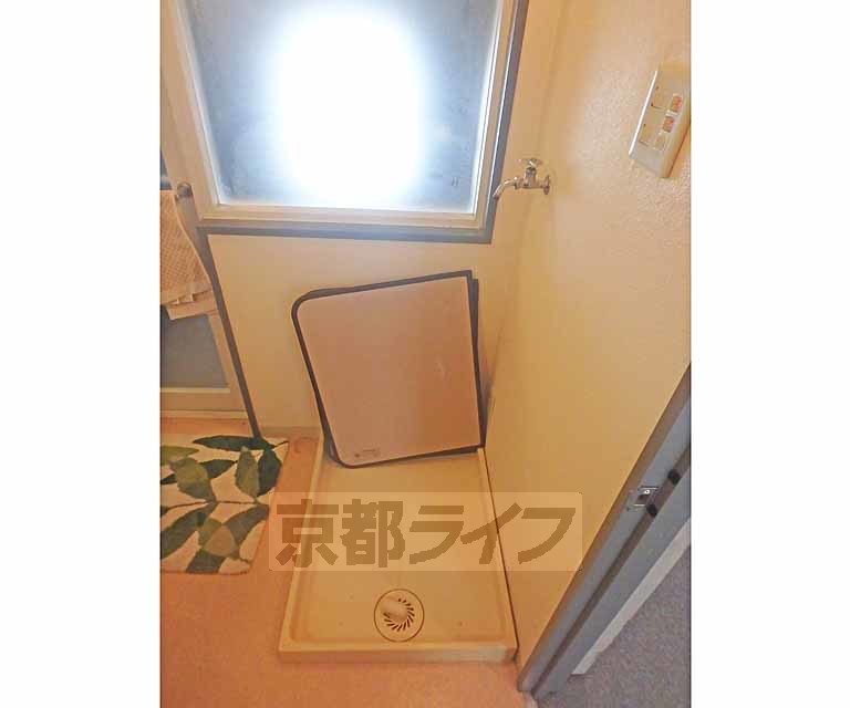 その他設備　室内に洗濯機置けます。