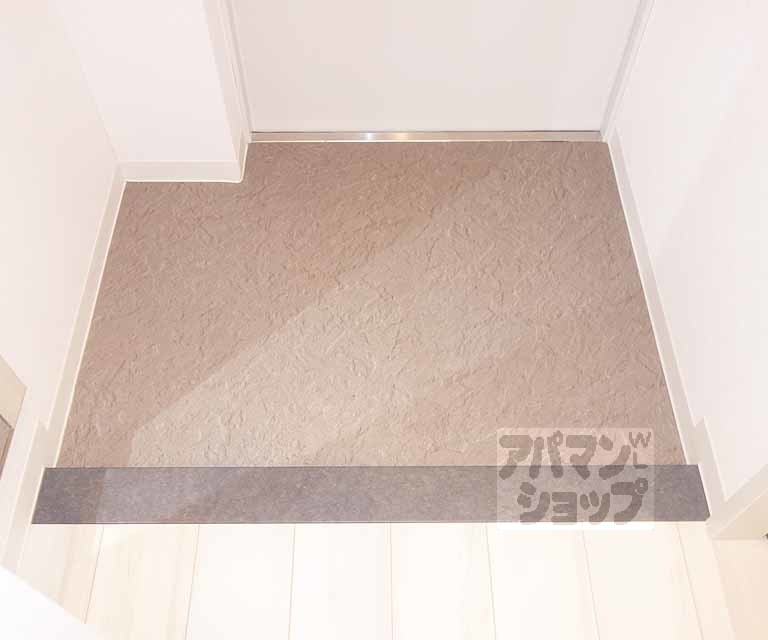 ブライト西大路の玄関写真