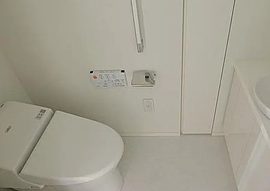 トイレ　別部屋参考写真